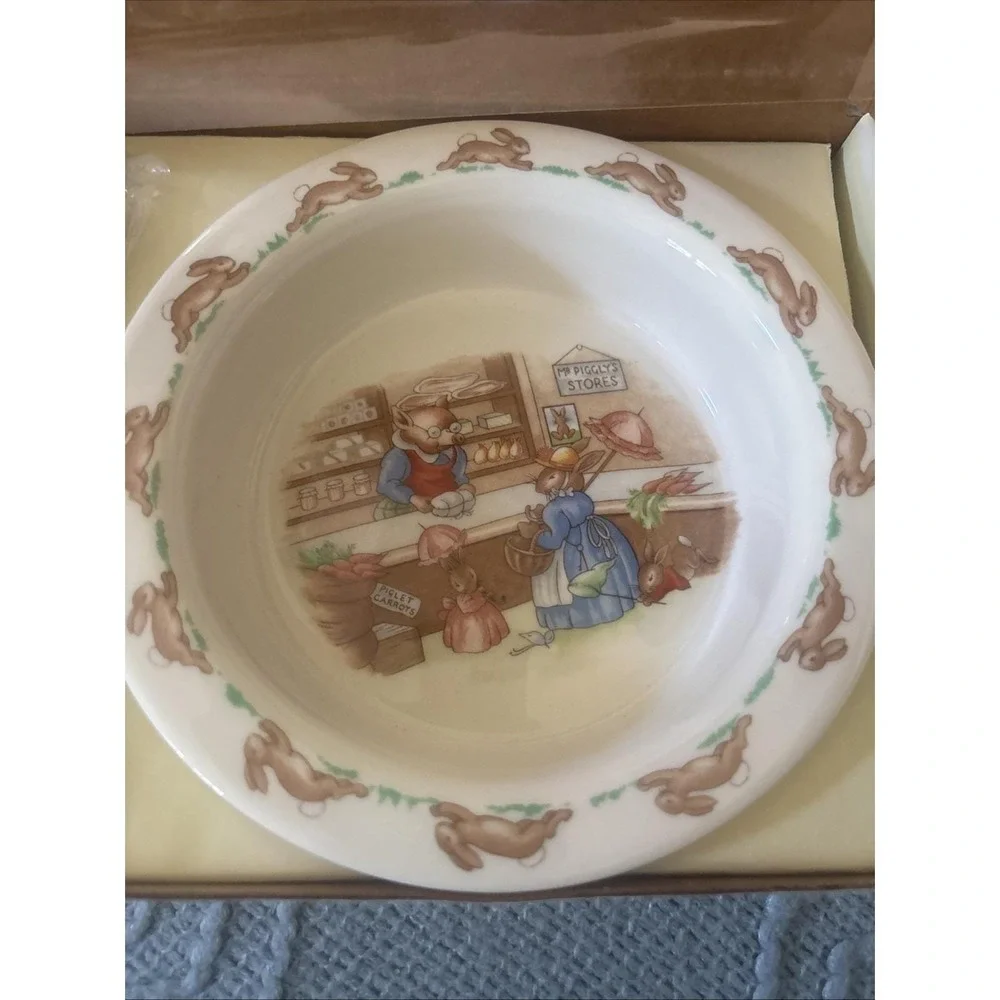 NIB Bunnykins By Royal Doulton Nursery Set Bowl and Feeding Spoon Mr Piggly Stor